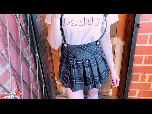 ❤️ Nxënëse thith karin e saj thellë dhe qihet në vend të klasave. ❌ Video porno në sq.tvmarket.top ❌